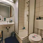 Modern Cozy Apartment, Neighborhood, Good Connectivity 公寓 杜伊斯堡