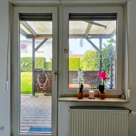 Modern Cozy Apartment, Neighborhood, Good Connectivity