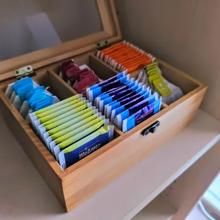 Apartment Modern Cozy Apartment, Neighborhood, Good Connectivity *