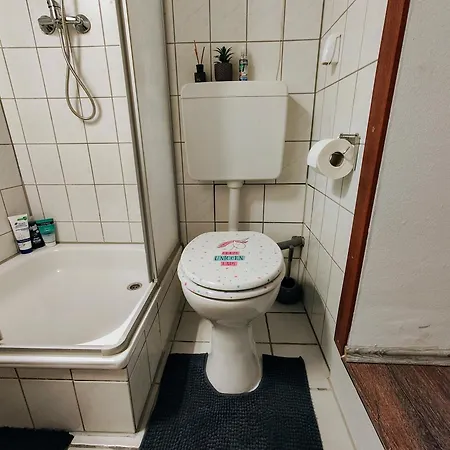 Modern Cozy Apartment, Neighborhood, Good Connectivity