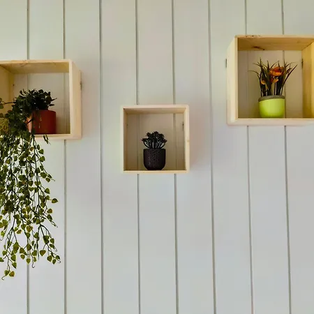 アパート Modern Cozy Apartment, Neighborhood, Good Connectivity ドゥイスブルグ