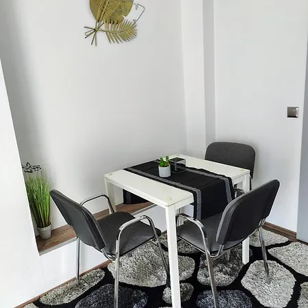 Apartmán Modern Cozy Apartment, Neighborhood, Good Connectivity *
