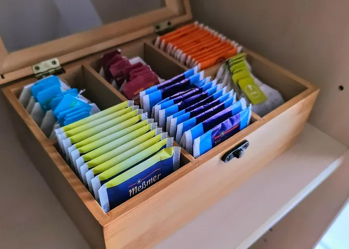 Apartment Modern Cozy Apartment, Neighborhood, Good Connectivity *