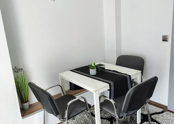 Lejlighed Modern Cozy Apartment, Neighborhood, Good Connectivity *