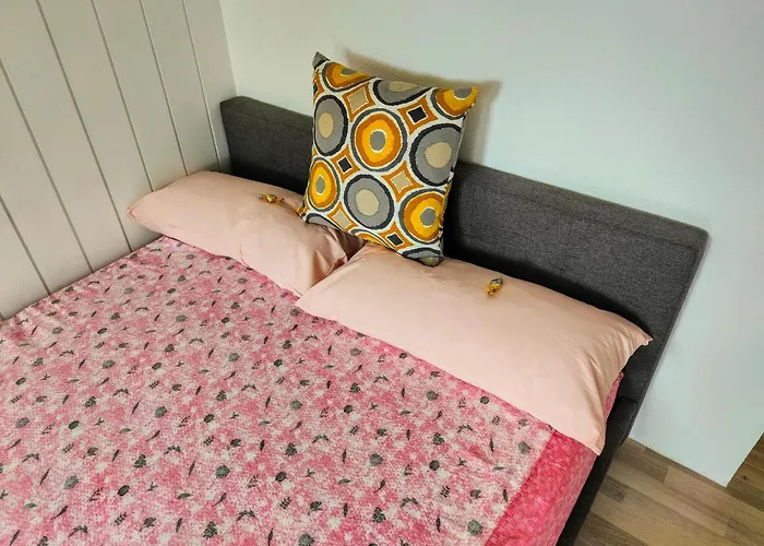 Modern Cozy Apartment, Neighborhood, Good Connectivity Apartment