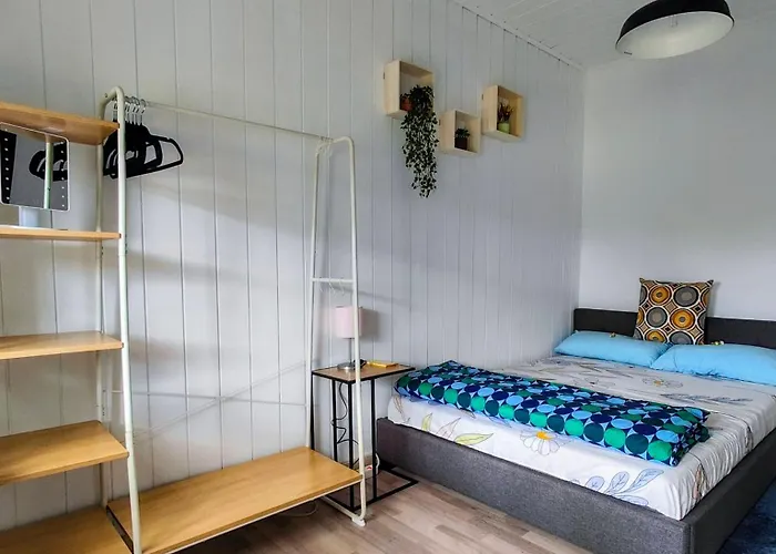 Modern Cozy Apartment, Neighborhood, Good Connectivity