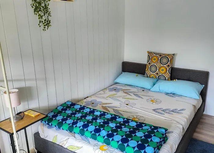 Lejlighed Modern Cozy Apartment, Neighborhood, Good Connectivity